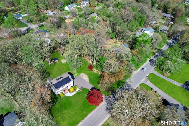 16 Stephen Court, Prospect, CT 06712