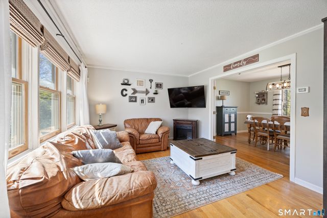 16 Stephen Court, Prospect, CT 06712