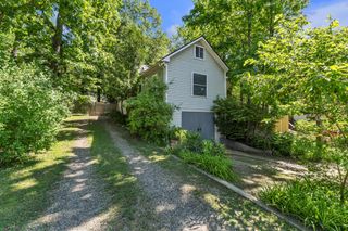 6330 Oakdale Drive, Green Oak Twp, MI 48116
