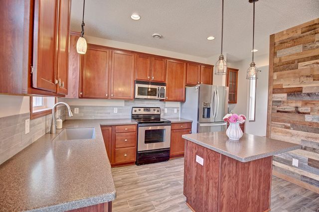 1755 117th Avenue NE, Blaine, MN 55449