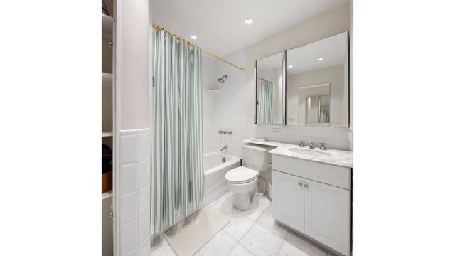 77 Bleecker St Apt 811, New York City, NY 10012