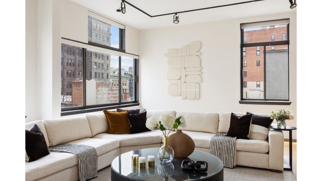 77 Bleecker St Apt 811, New York City, NY 10012