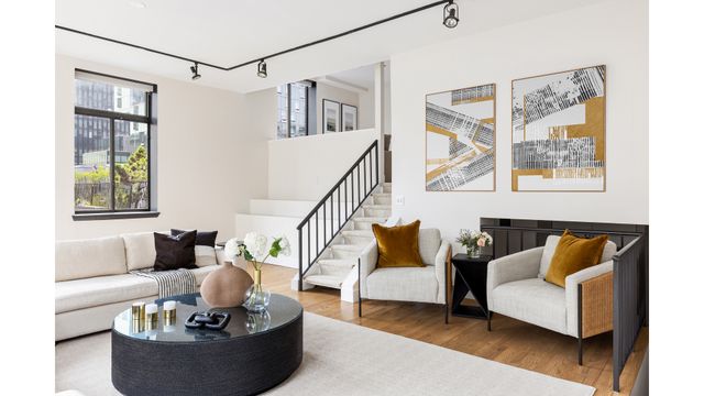 77 Bleecker St Apt 811, New York City, NY 10012