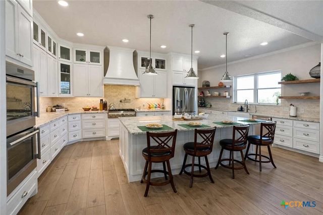 705 Indian Hills Road, Gatesville, TX 76528