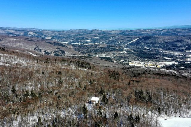 1300 Mountain Road, Ludlow, VT 05149