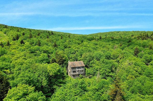 1300 Mountain Road, Ludlow, VT 05149