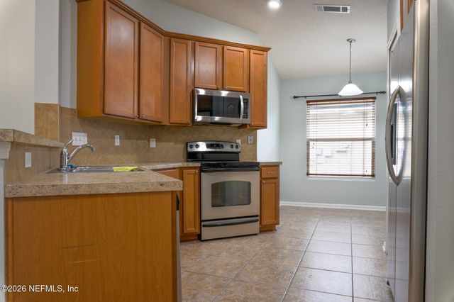 241 N ABERDEENSHIRE Drive, St. Johns, FL 32259