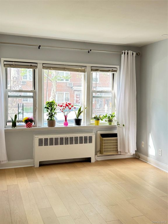 13846 68th Drive A, Flushing, NY 11367 — exterior