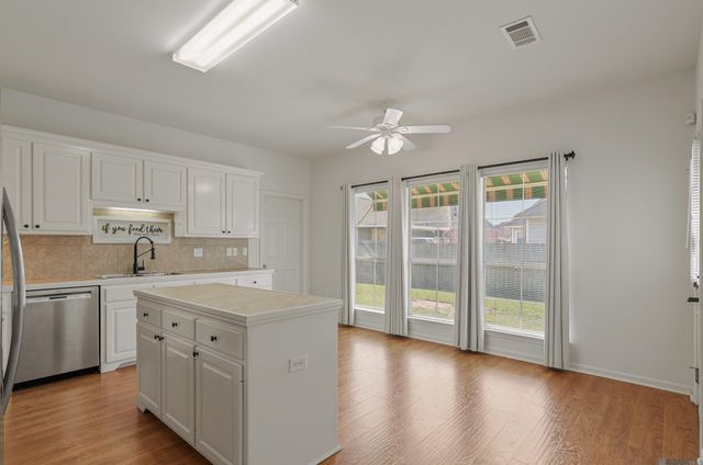 40423 Cross Ridge Ave, Gonzales, LA 70737