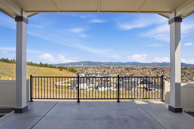 1500 S Moen Ct, Greenacres, WA 99016