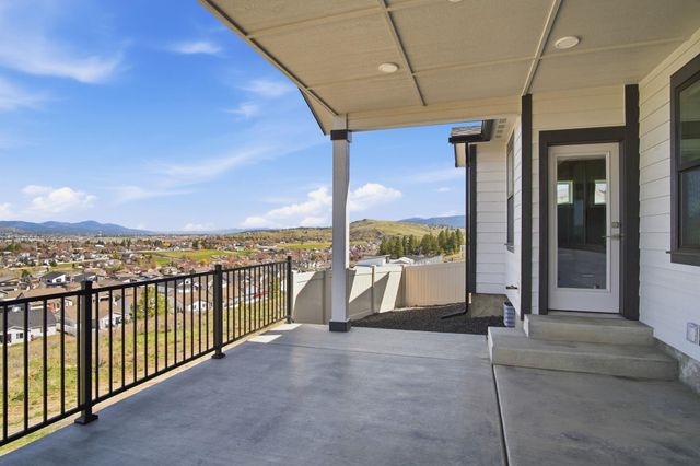 1500 S Moen Ct, Greenacres, WA 99016