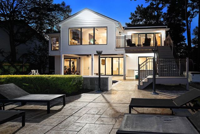 59 Huntsman's Horn Circle, The Woodlands, TX 77380