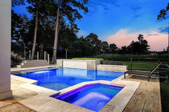 59 Huntsman's Horn Circle, The Woodlands, TX 77380
