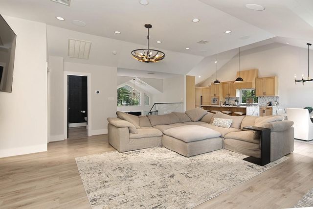 59 Huntsman's Horn Circle, The Woodlands, TX 77380