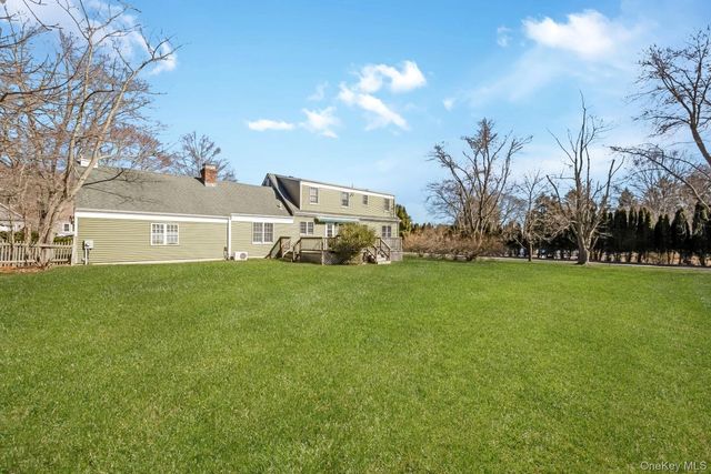 43 Farm Road N, Wading River, NY 11792