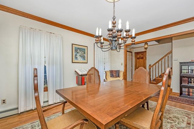 43 Farm Road N, Wading River, NY 11792