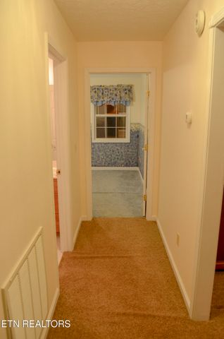 170 Pin Oak Lane, Crossville, TN 38555