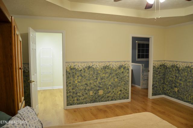 170 Pin Oak Lane, Crossville, TN 38555