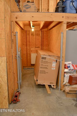 170 Pin Oak Lane, Crossville, TN 38555