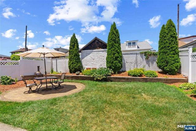 809 2nd Street 2, Secaucus, NJ 07094
