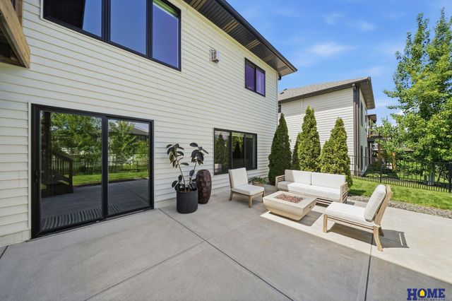 7910 S 66th Street, Lincoln, NE 68516