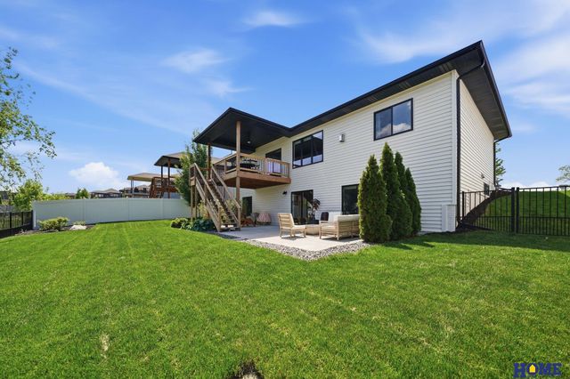7910 S 66th Street, Lincoln, NE 68516