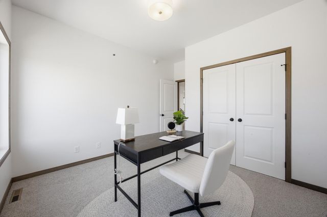 973 61st Avenue W, West Fargo, ND 58078