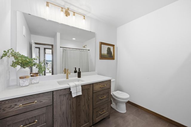 973 61st Avenue W, West Fargo, ND 58078