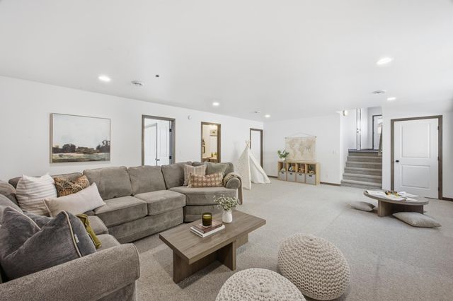 973 61st Avenue W, West Fargo, ND 58078