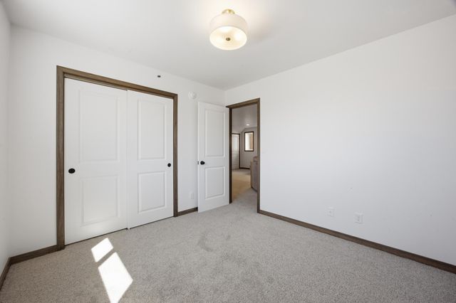 973 61st Avenue W, West Fargo, ND 58078