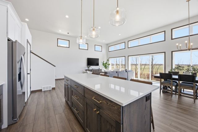 973 61st Avenue W, West Fargo, ND 58078