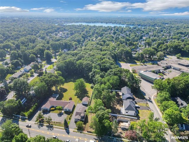 1093 Littleton Road, Morris Plains Borough, NJ 07950