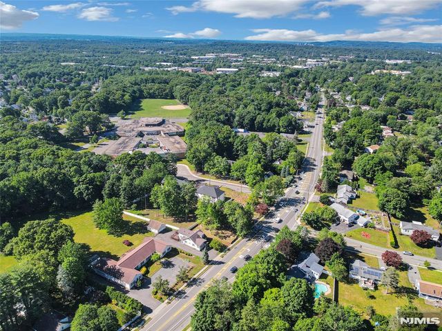 1093 Littleton Road, Morris Plains Borough, NJ 07950