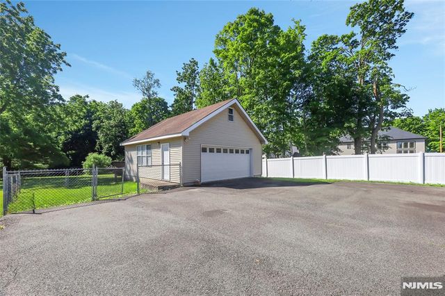 1093 Littleton Road, Morris Plains Borough, NJ 07950