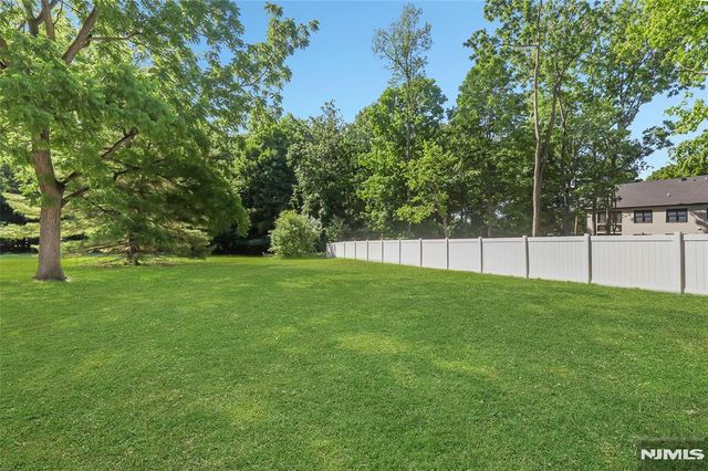 1093 Littleton Road, Morris Plains Borough, NJ 07950
