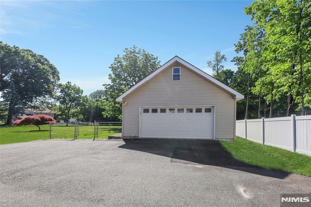1093 Littleton Road, Morris Plains Borough, NJ 07950