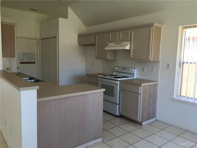 2313 E 21st Street, Mission, TX 78572