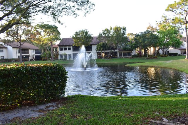 3374 Perimeter Drive, Greenacres, FL 33467