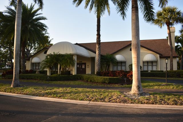 3374 Perimeter Drive, Greenacres, FL 33467