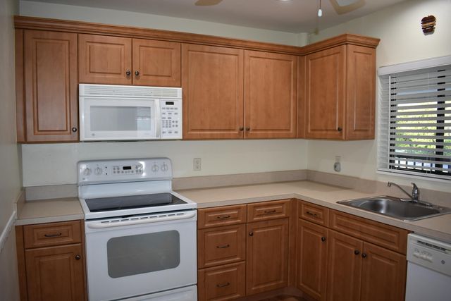 3374 Perimeter Drive, Greenacres, FL 33467