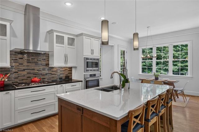 2785 Spicewood Trails Lane, Winston-salem, NC 27106