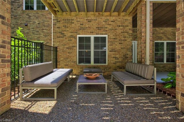 2785 Spicewood Trails Lane, Winston-salem, NC 27106