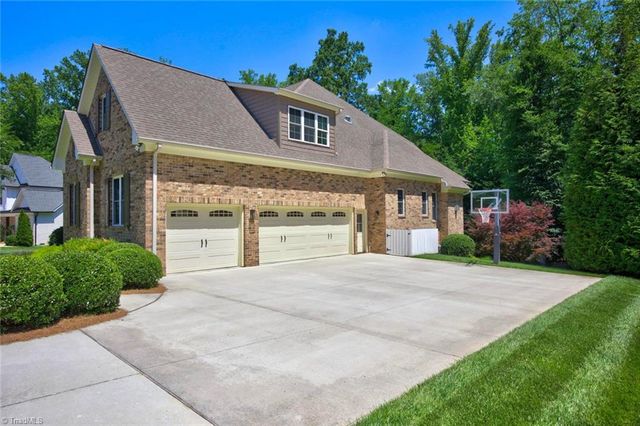 2785 Spicewood Trails Lane, Winston-salem, NC 27106