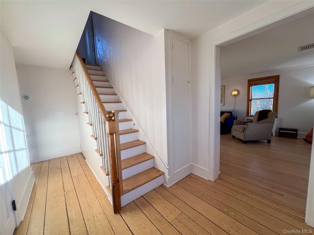 275 Osborne Hill Road, Fishkill, NY 12524