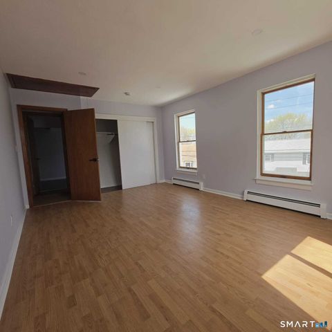 124 Geddes Terrace Left, Waterbury, CT 06708