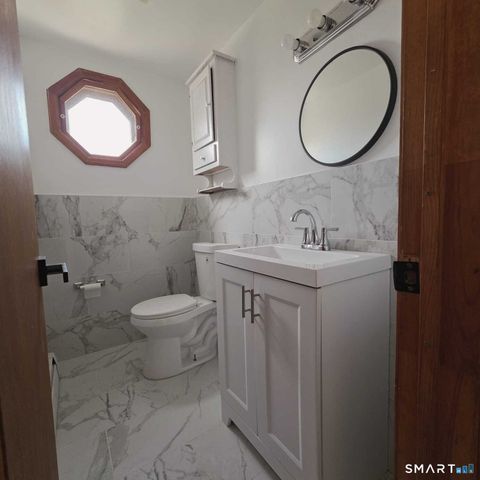 124 Geddes Terrace Left, Waterbury, CT 06708