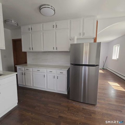 124 Geddes Terrace Left, Waterbury, CT 06708