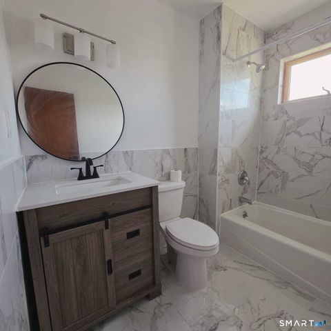 124 Geddes Terrace Left, Waterbury, CT 06708