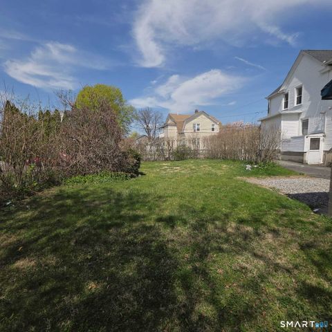 124 Geddes Terrace Left, Waterbury, CT 06708