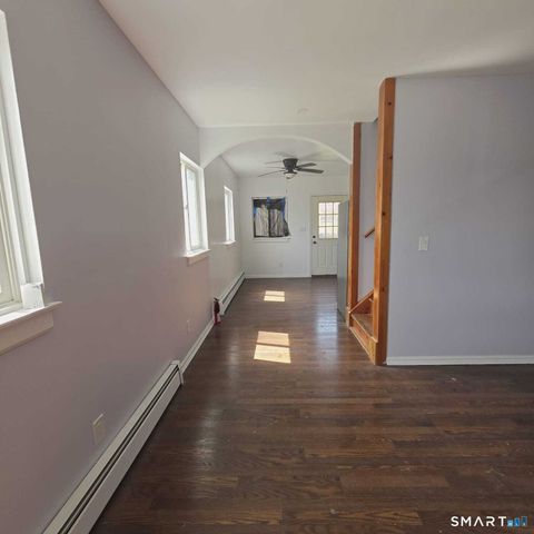 124 Geddes Terrace Left, Waterbury, CT 06708